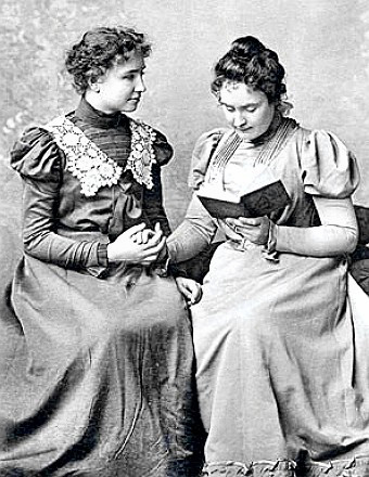 Helen Keller & Anne Sullivan in 1898