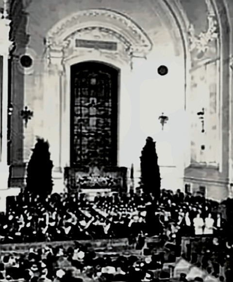 A Messiah performance in a cathedral