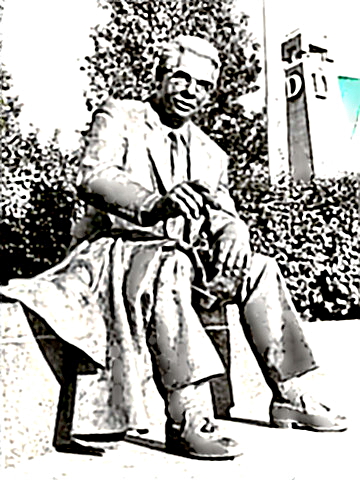 Art Rooney statue at Heinz Field