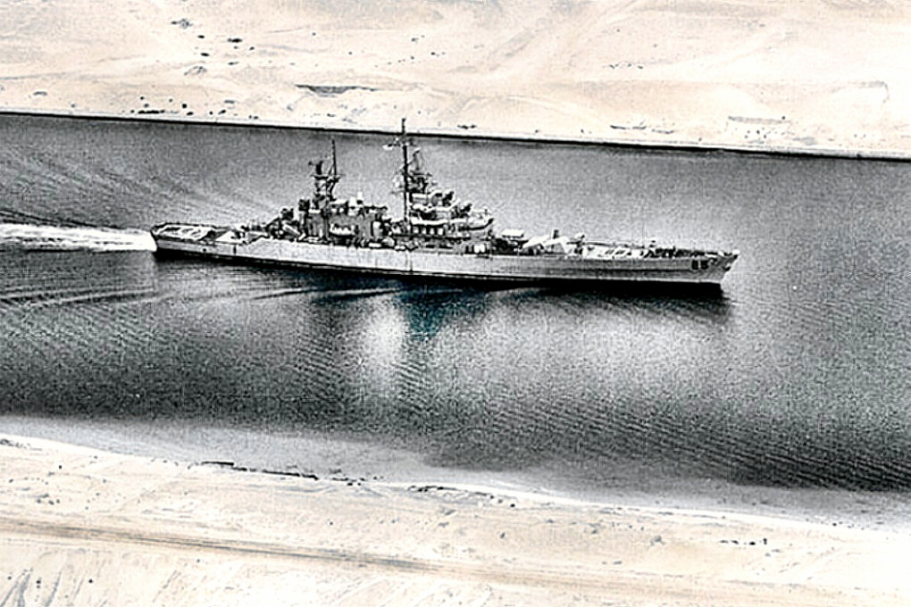 USS Bainbridge (CGN-25) in Suez Canal
