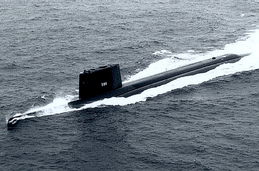 USS Triton (SSN-586) underway on surface