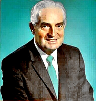 Broadcaster Fred Waring